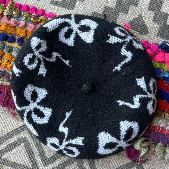 Anthropologie ~  Maeve ~ Bows Icon Beret Hat ~ HALLOWEEN ~ costume! main image 13